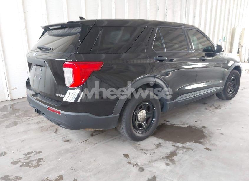 Photo 4 of 2020 Ford Police INTERCEPTOR (VIN 1FM5K8ABXLGC70214)