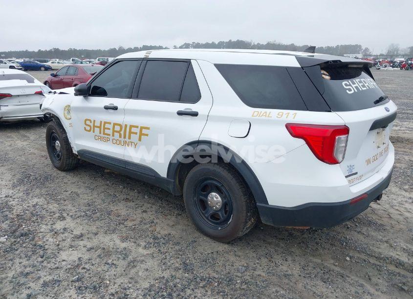 Photo 3 of 2021 Ford Police INTERCEPTOR (VIN 1FM5K8ABXMGA19372)