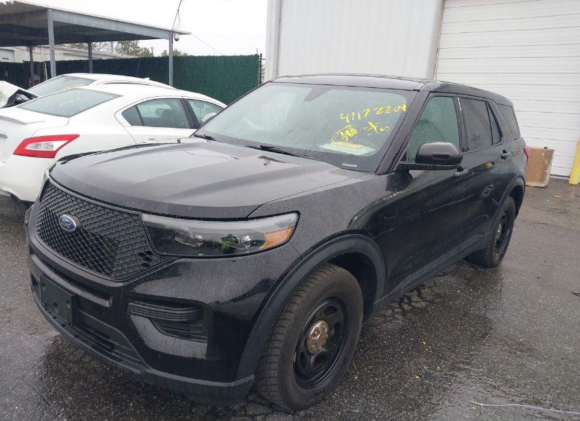 Photo 2 of 2021 Ford Police INTERCEPTOR (VIN 1FM5K8ABXMGA33790)
