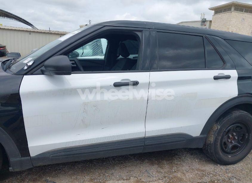 Photo 13 of 2021 Ford Police INTERCEPTOR (VIN 1FM5K8ABXMGA46944)