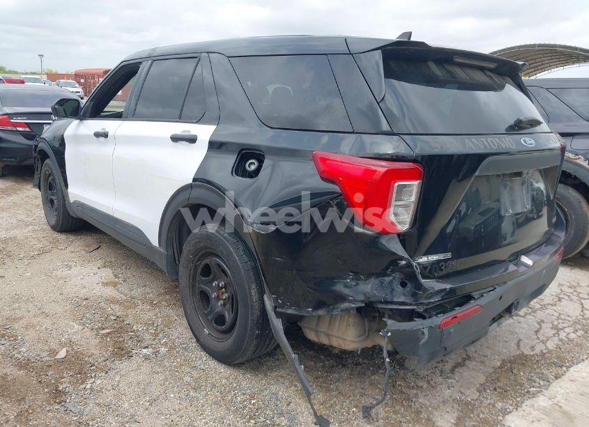 Photo 3 of 2021 Ford Police INTERCEPTOR (VIN 1FM5K8ABXMGA46944)