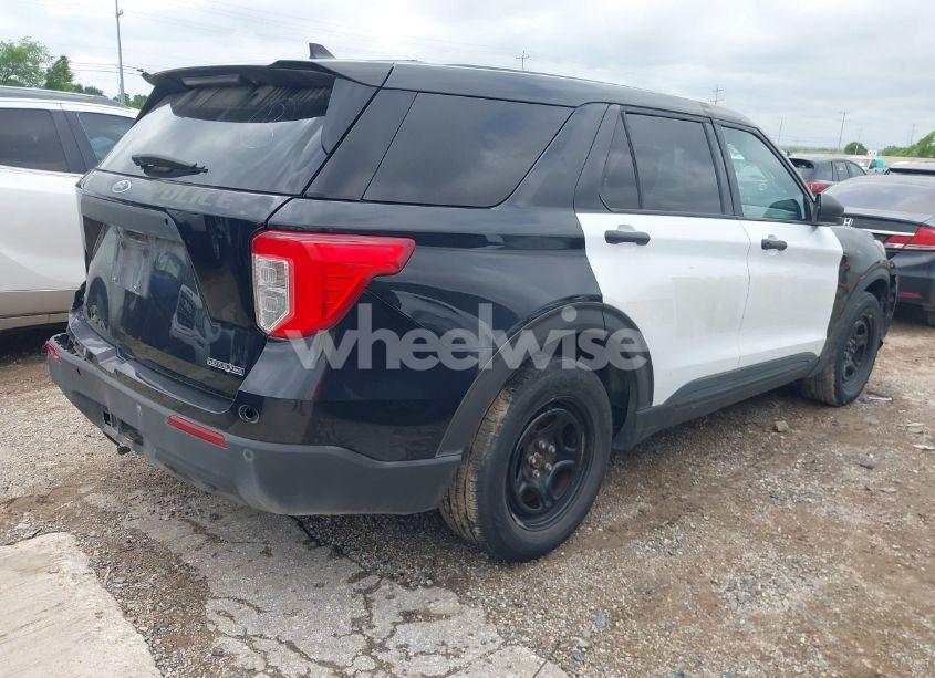 Photo 4 of 2021 Ford Police INTERCEPTOR (VIN 1FM5K8ABXMGA46944)