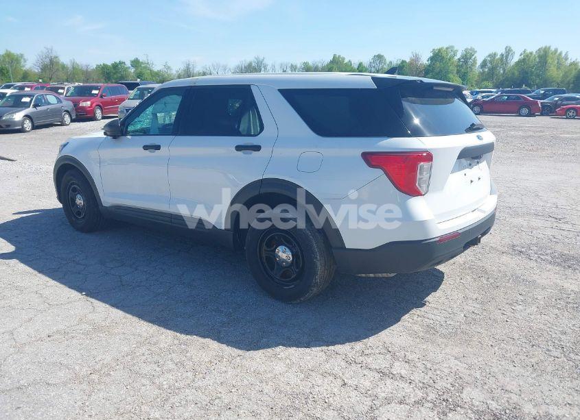 Photo 3 of 2021 Ford Police INTERCEPTOR (VIN 1FM5K8ABXMGB83544)