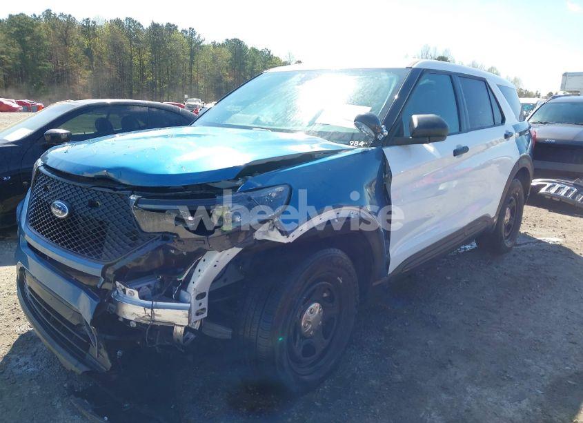 Photo 2 of 2023 Ford Police INTERCEPTOR (VIN 1FM5K8ABXPGB83967)