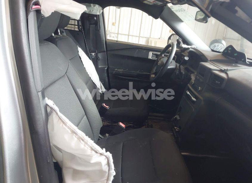 Photo 5 of 2020 Ford Police INTERCEPTOR (VIN 1FM5K8AC0LGB86329)