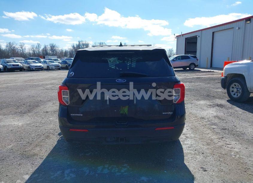 Photo 16 of 2021 Ford Police INTERCEPTOR (VIN 1FM5K8AC3MNA04555)