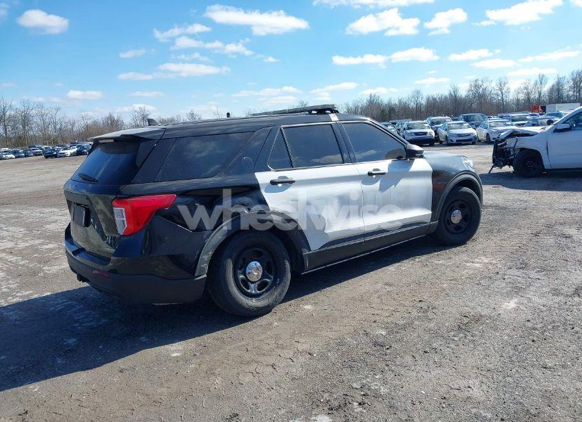 Photo 4 of 2021 Ford Police INTERCEPTOR (VIN 1FM5K8AC3MNA04555)