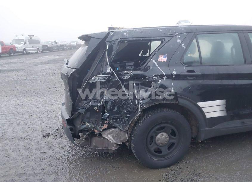 Photo 6 of 2021 Ford Police INTERCEPTOR (VIN 1FM5K8AC4MNA09828)