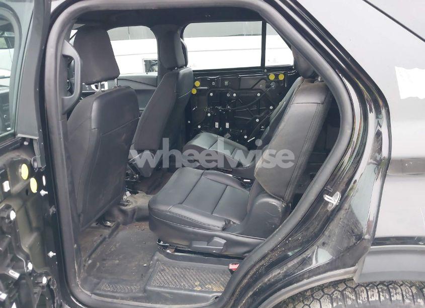 Photo 8 of 2021 Ford Police INTERCEPTOR (VIN 1FM5K8AC4MNA09828)