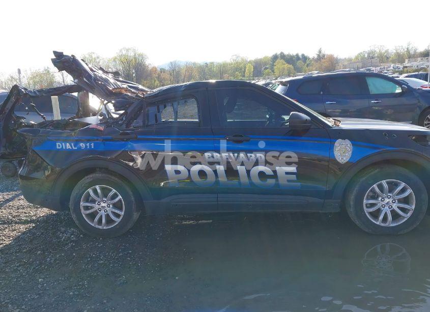 Photo 13 of 2022 Ford Police INTERCEPTOR (VIN 1FM5K8AC6NGC52692)