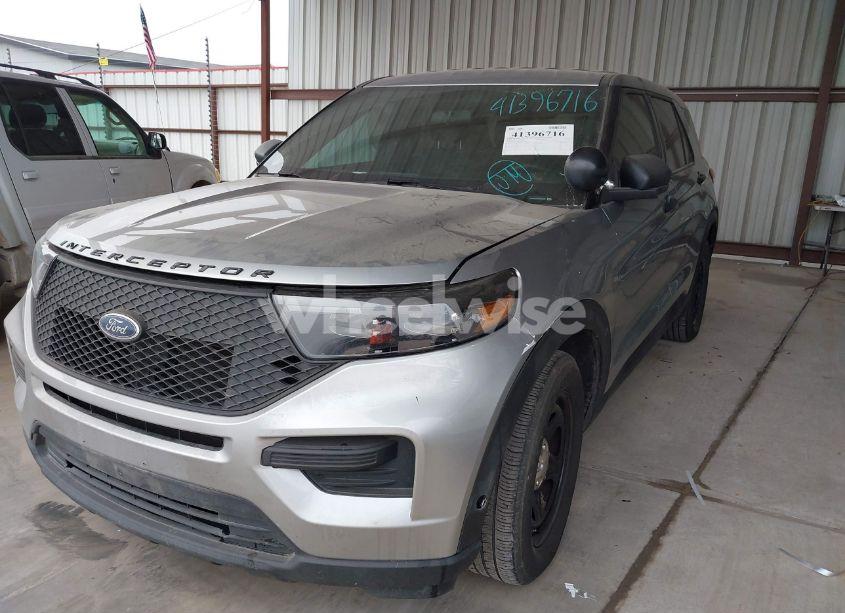 Photo 2 of 2022 Ford Police INTERCEPTOR (VIN 1FM5K8AC8NGB75288)