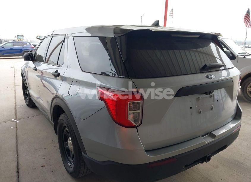 Photo 3 of 2022 Ford Police INTERCEPTOR (VIN 1FM5K8AC8NGB75288)