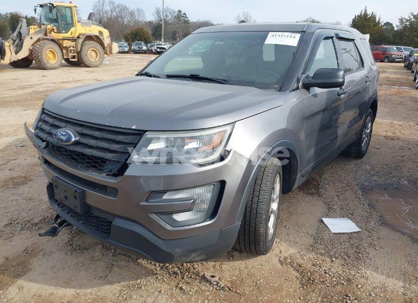 Photo 2 of 2016 Ford Police INTERCEPTOR (VIN 1FM5K8AR0GGC92600)