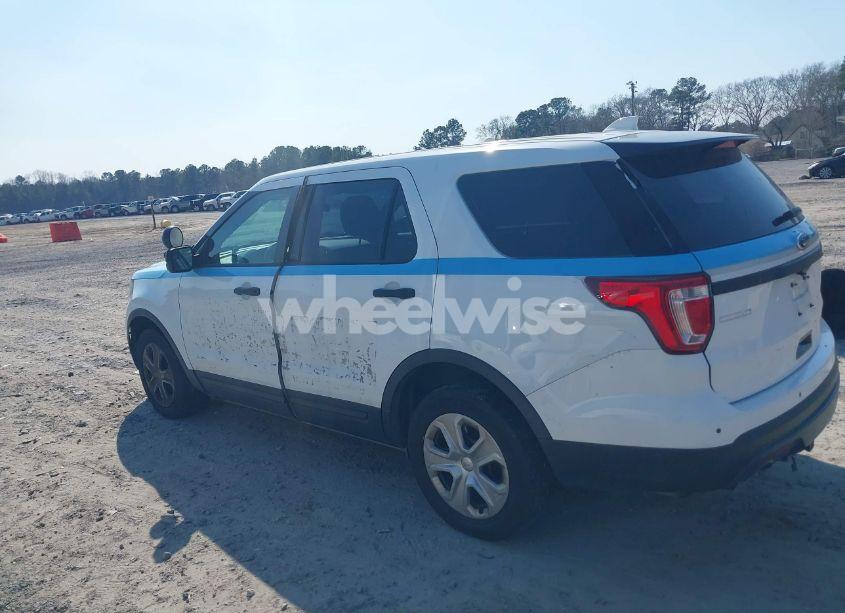 Photo 3 of 2017 Ford Police INTERCEPTOR (VIN 1FM5K8AR0HGB47428)
