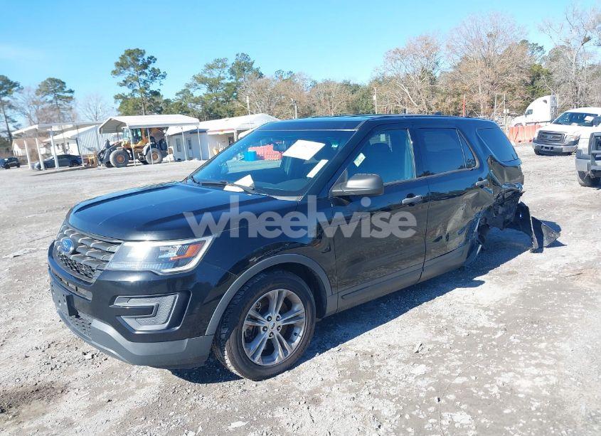 Photo 2 of 2018 Ford Police INTERCEPTOR (VIN 1FM5K8AR0JGC95312)