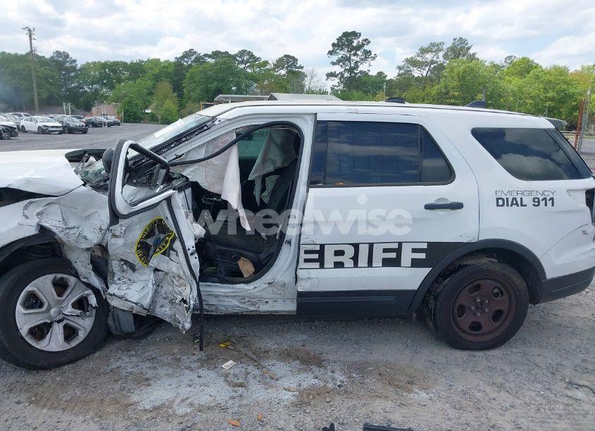 Photo 15 of 2019 Ford Police INTERCEPTOR (VIN 1FM5K8AR0KGB28076)