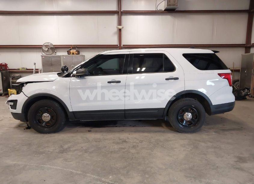 Photo 14 of 2019 Ford Police INTERCEPTOR UTILITY (VIN 1FM5K8AR0KGB43953)