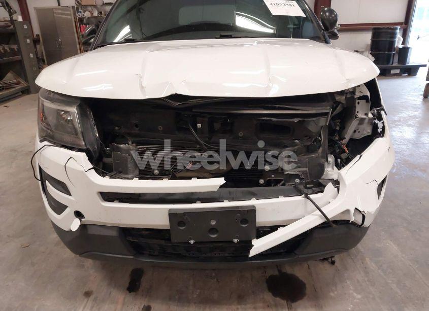 Photo 6 of 2019 Ford Police INTERCEPTOR UTILITY (VIN 1FM5K8AR0KGB43953)