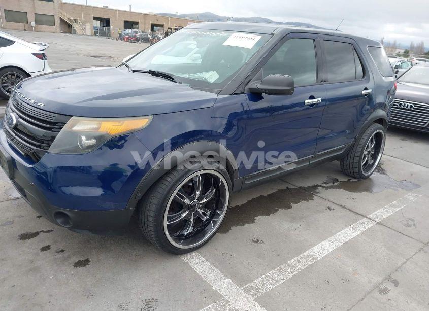 Photo 2 of 2013 Ford Police INTERCEPTOR (VIN 1FM5K8AR2DGA22375)