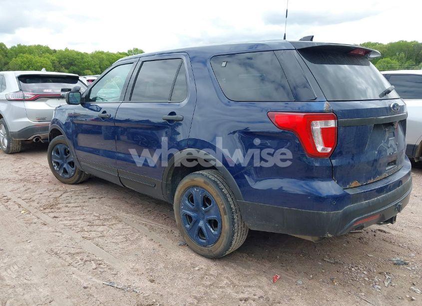 Photo 3 of 2016 Ford Police INTERCEPTOR (VIN 1FM5K8AR2GGA28729)