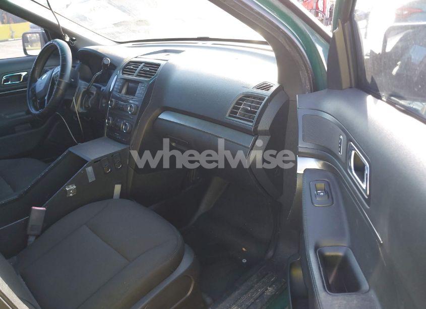 Photo 5 of 2016 Ford Police INTERCEPTOR (VIN 1FM5K8AR2GGB82048)