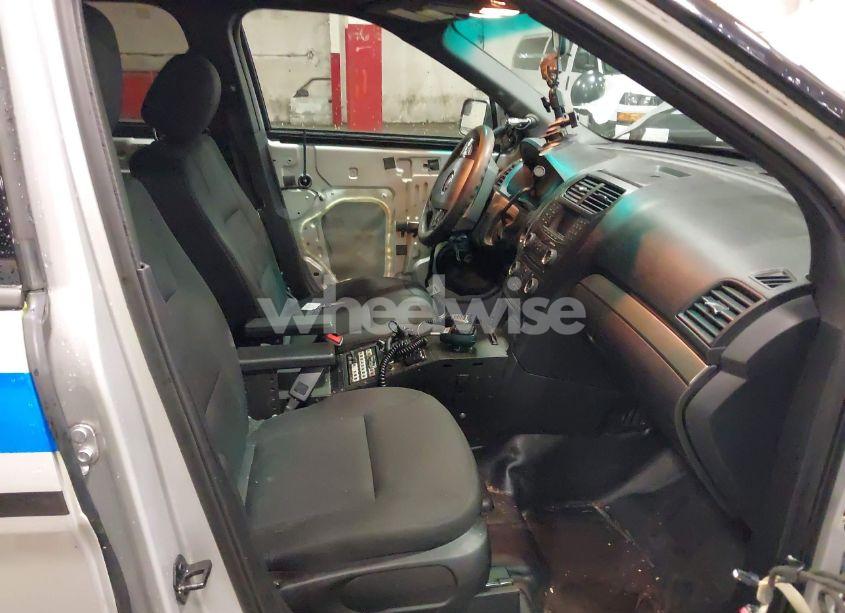 Photo 5 of 2016 Ford Police INTERCEPTOR (VIN 1FM5K8AR2GGC06039)