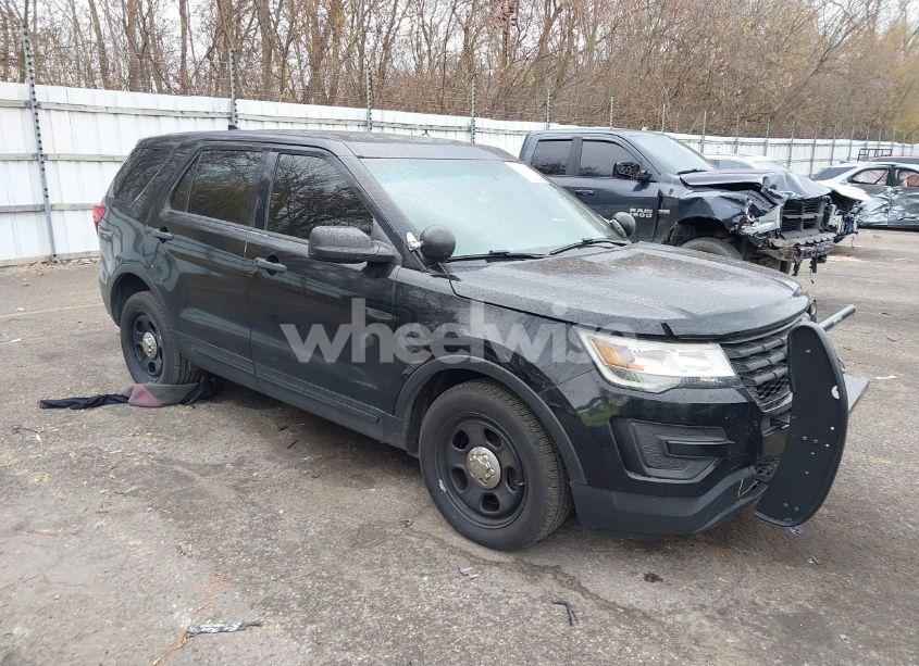 2017 Ford Utility POLICE INTERCEPTOR (VIN 1FM5K8AR2HGA79049) main photo