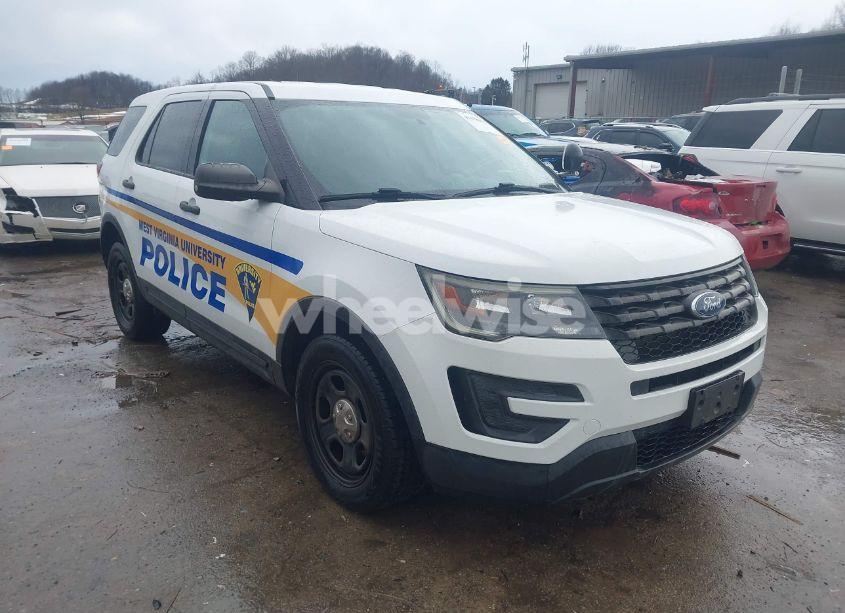 2017 Ford Police INTERCEPTOR (VIN 1FM5K8AR2HGE13631) main photo