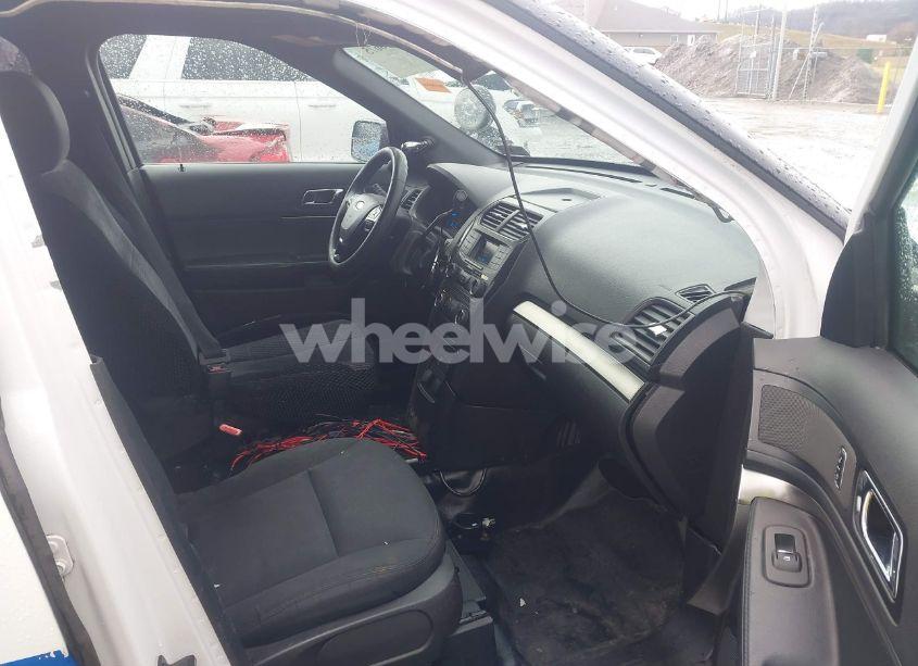 Photo 5 of 2017 Ford Police INTERCEPTOR (VIN 1FM5K8AR2HGE13631)