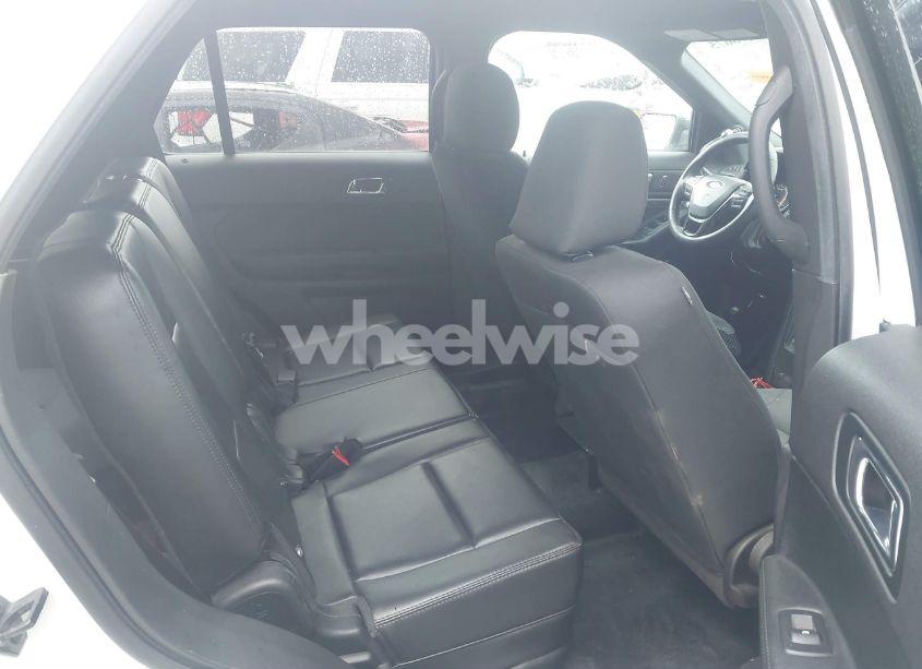 Photo 8 of 2017 Ford Police INTERCEPTOR (VIN 1FM5K8AR2HGE13631)