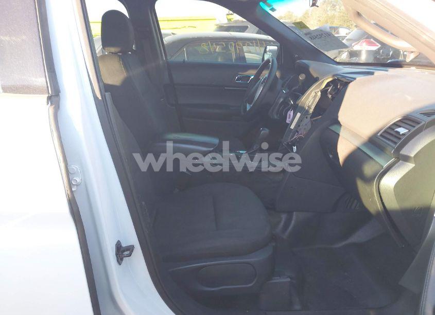 Photo 5 of 2015 Ford Police INTERCEPTOR (VIN 1FM5K8AR3FGB61546)