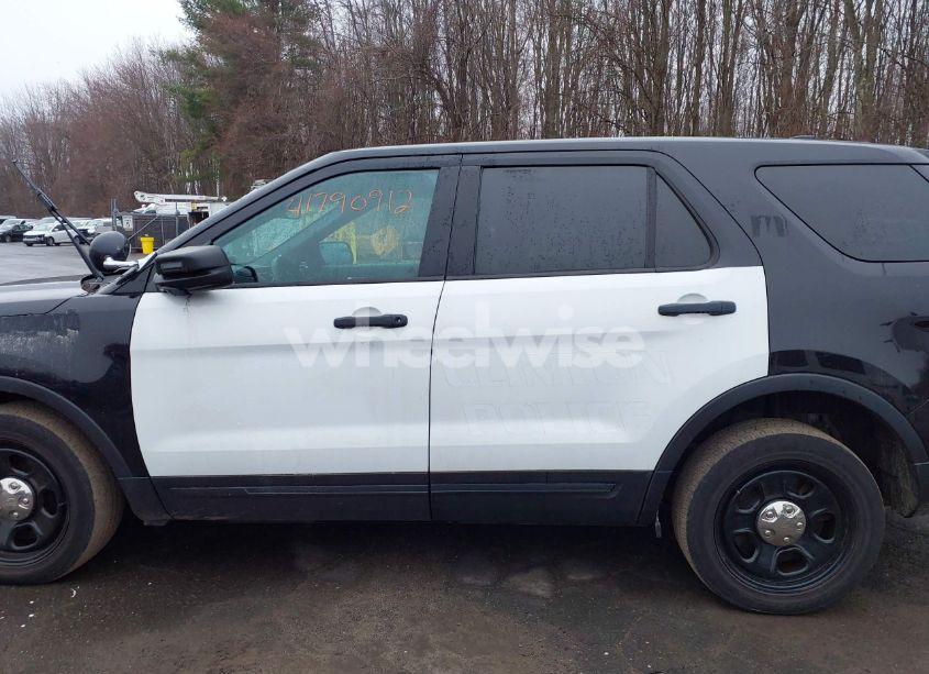 Photo 14 of 2017 Ford Police INTERCEPTOR (VIN 1FM5K8AR3HGE01634)