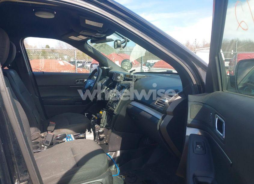 Photo 5 of 2017 Ford Police INTERCEPTOR (VIN 1FM5K8AR3HGE01634)