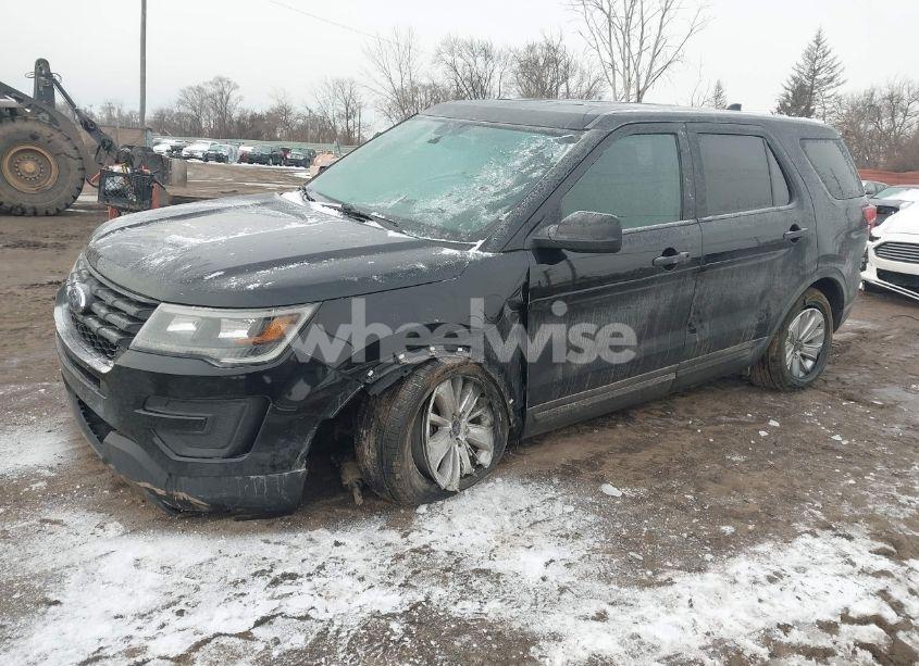 Photo 2 of 2018 Ford Police INTERCEPTOR (VIN 1FM5K8AR3JGA73119)