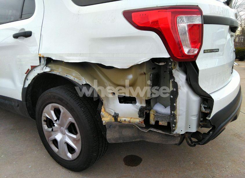 Photo 6 of 2017 Ford Explorer POLICE INTERCEPTOR (VIN 1FM5K8AR4HGD25759)