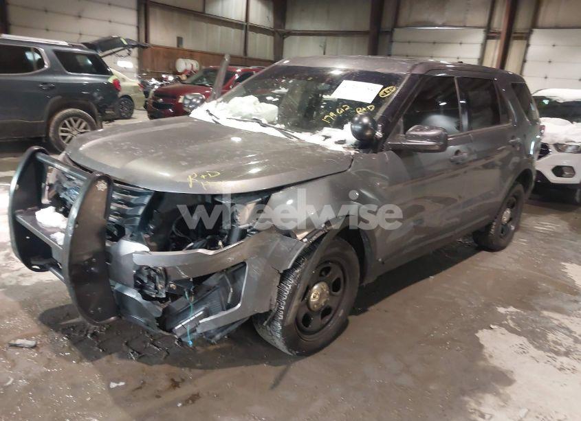 Photo 2 of 2017 Ford Police INTERCEPTOR (VIN 1FM5K8AR4HGE14327)