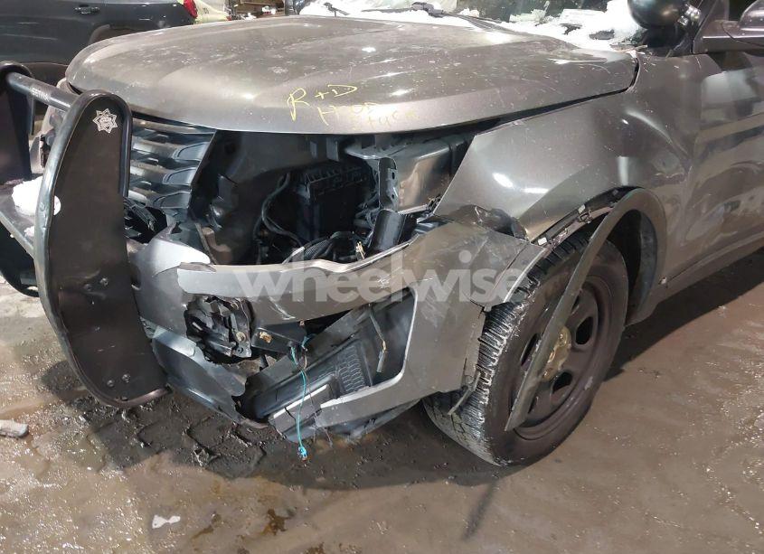 Photo 6 of 2017 Ford Police INTERCEPTOR (VIN 1FM5K8AR4HGE14327)