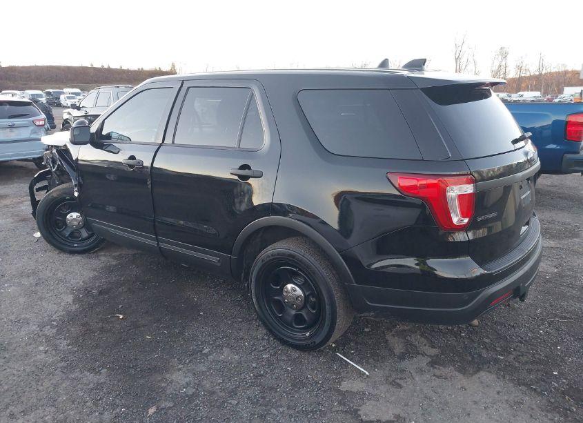 Photo 3 of 2018 Ford Police INTERCEPTOR UTILITY (VIN 1FM5K8AR4JGB00246)