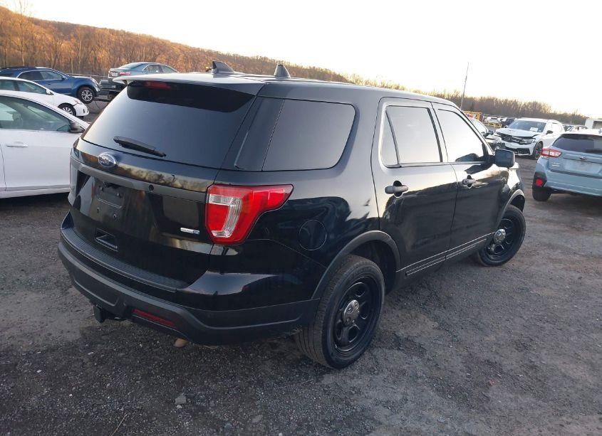 Photo 4 of 2018 Ford Police INTERCEPTOR UTILITY (VIN 1FM5K8AR4JGB00246)