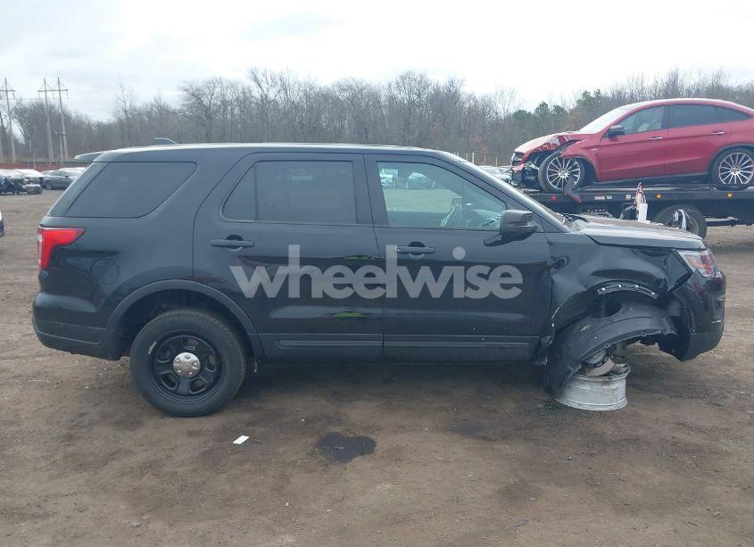 Photo 14 of 2018 Ford Police INTERCEPTOR UTILITY (VIN 1FM5K8AR4JGB58406)