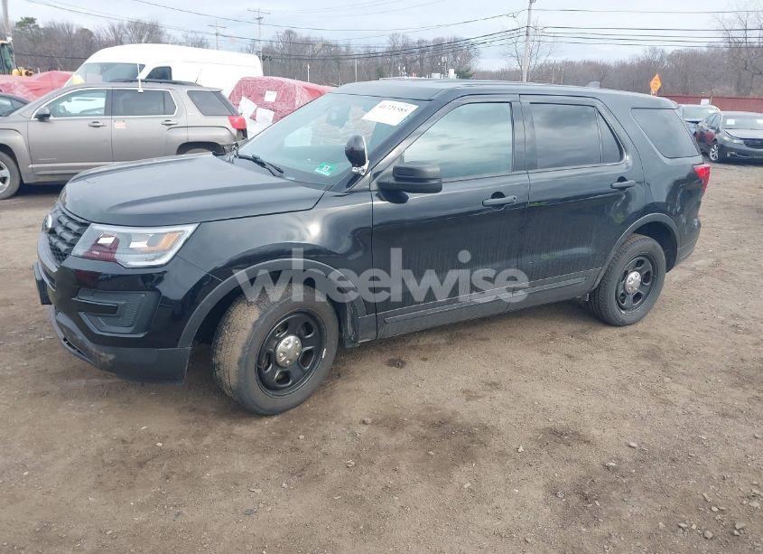Photo 2 of 2018 Ford Police INTERCEPTOR UTILITY (VIN 1FM5K8AR4JGB58406)