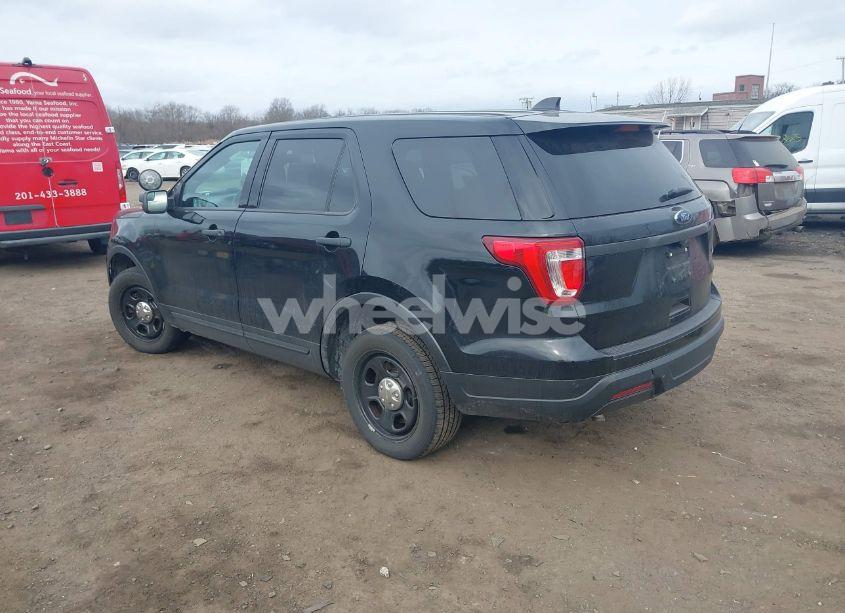 Photo 3 of 2018 Ford Police INTERCEPTOR UTILITY (VIN 1FM5K8AR4JGB58406)