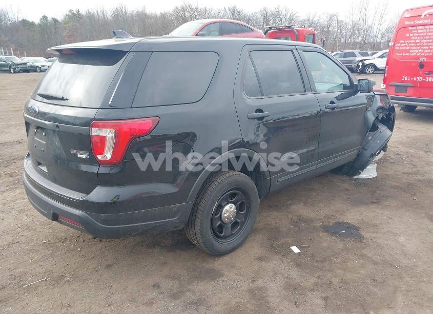Photo 4 of 2018 Ford Police INTERCEPTOR UTILITY (VIN 1FM5K8AR4JGB58406)