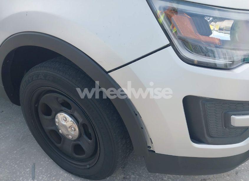 Photo 6 of 2018 Ford Police INTERCEPTOR (VIN 1FM5K8AR4JGC95328)