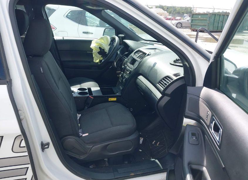 Photo 5 of 2019 Ford Police INTERCEPTOR UTILITY (VIN 1FM5K8AR4KGB28050)