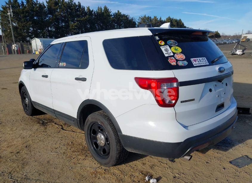 Photo 3 of 2016 Ford Police INTERCEPTOR (VIN 1FM5K8AR5GGB96901)