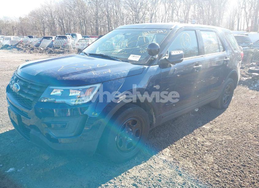 Photo 2 of 2016 Ford Police INTERCEPTOR (VIN 1FM5K8AR5GGC26723)
