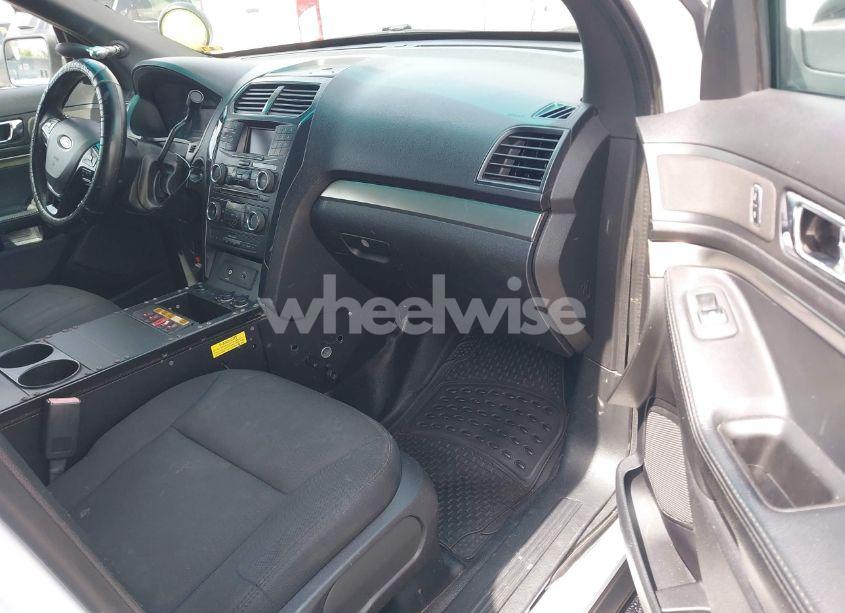 Photo 5 of 2017 Ford Police INTERCEPTOR (VIN 1FM5K8AR5HGA35899)