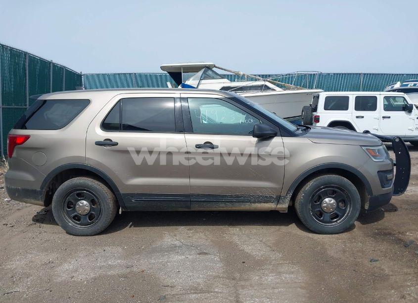 Photo 13 of 2017 Ford Police INTERCEPTOR (VIN 1FM5K8AR5HGA44070)