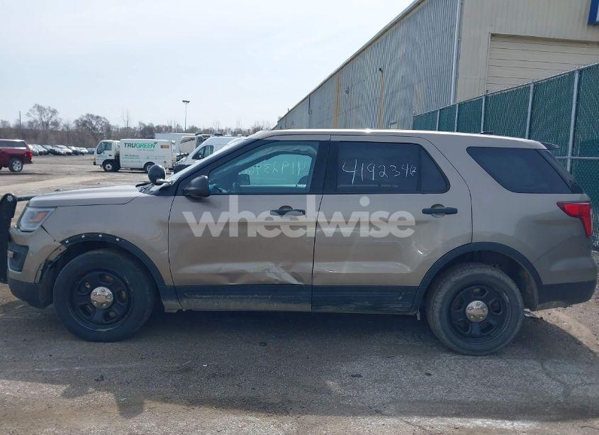 Photo 14 of 2017 Ford Police INTERCEPTOR (VIN 1FM5K8AR5HGA44070)